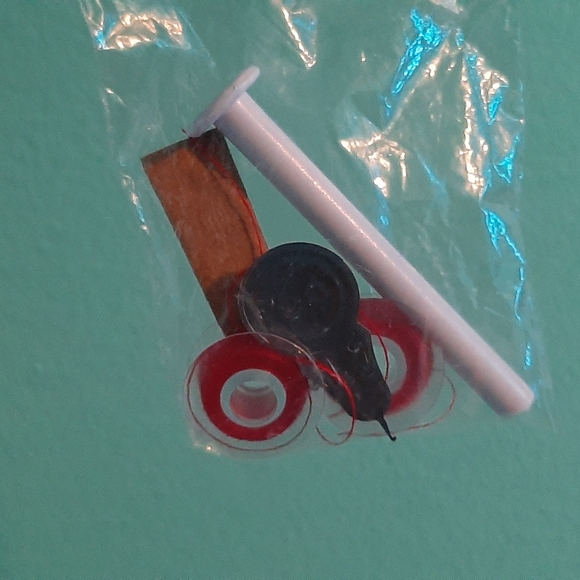 Hand sewing machine - Picture 2 of 6